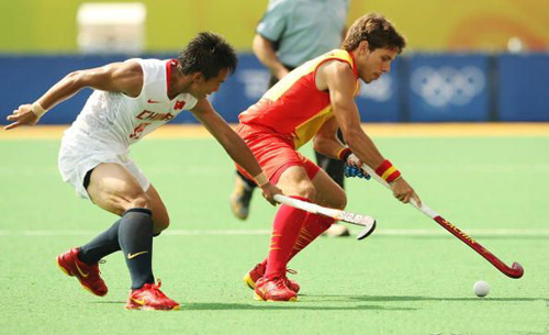 Juan Fernández, jugando hockey.