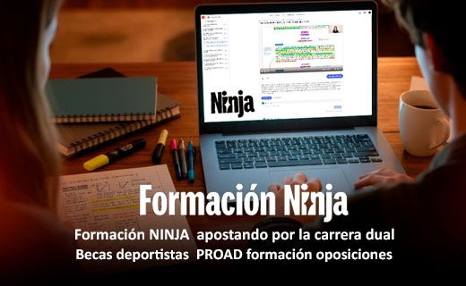 Dos personas frente a una computadora portátil. En la pantalla se muestra el texto "Ninja" y una plataforma digital de estudio. En la mesa hay cuadernos, bolígrafos, una taza y material de papelería.  Texto en la imagen: "Formación Ninja Formación NINJA apostando por la carrera dual Becas deportistas PROAD formación oposiciones"  La imagen transmite un ambiente de estudio y preparación académica, posiblemente dirigida a deportistas o personas interesadas en formación dual y oposiciones.